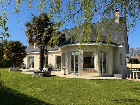   Maison d' architecte � Goderville 7 pi�ce(s) 195 m2 Maison - 7 pi�ce(s) - 200 m�