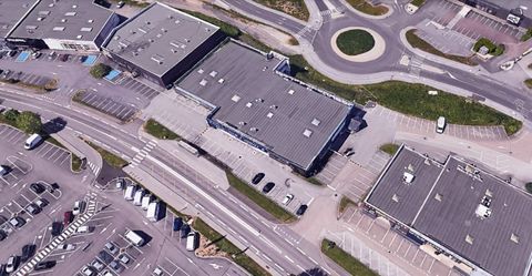 A LOUER - LOCAL COMMERCIAL 4300 25480 Ecole valentin