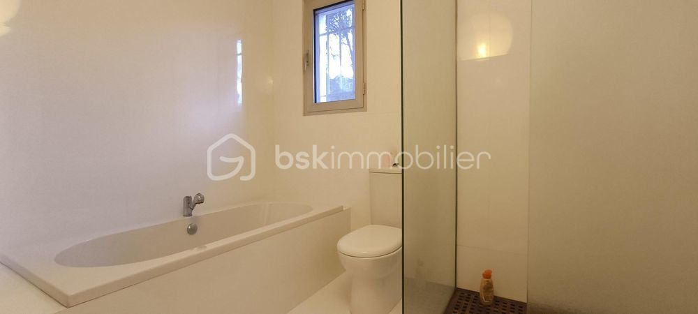 � vendre  Propri�t�/ch�teau Saint-Chamas (13250)