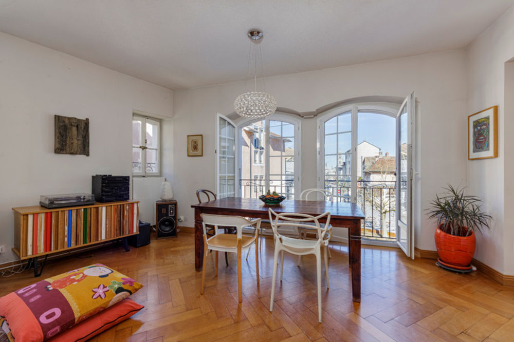 � vendre  Maison Divonne-les-Bains (01220)