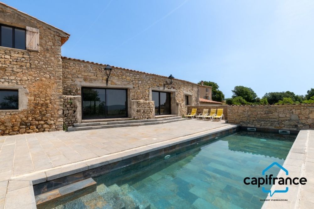 � vendre  Propri�t�/ch�teau R�gusse (83630)