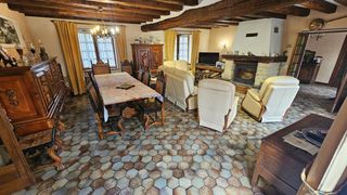  Maison � vendre 8 pi�ces 304 m�