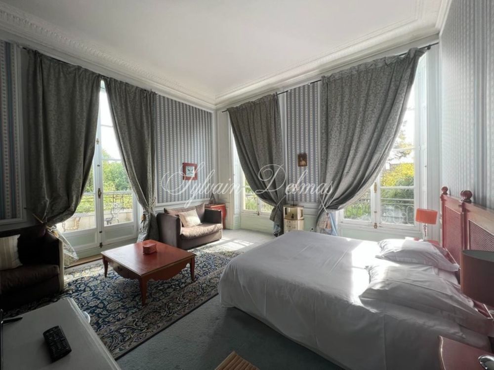 � vendre  Propri�t�/ch�teau Poitiers (86000)