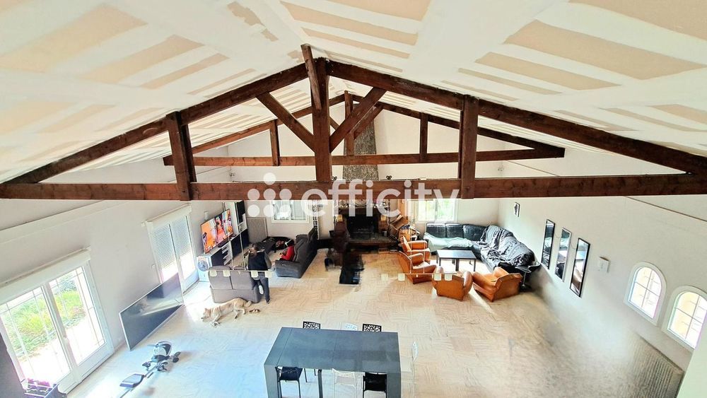 � vendre  Propri�t�/ch�teau L�ognan (33850)