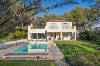  Villa � vendre 5 pi�ces 190 m�