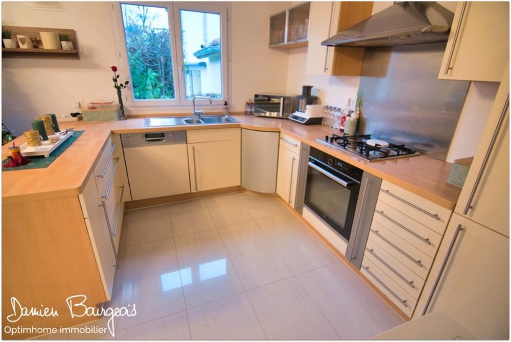 � vendre  Maison Pr�vessin-Mo�ns (01280)