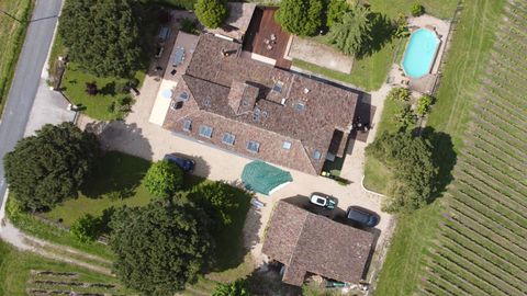 SECTEUR SAINT EMILION - DOMAINE, GITE, avec PISCINE, CHAI 598000 33330 Saint emilion