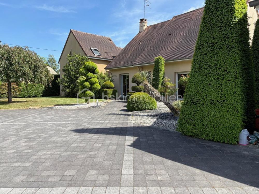 � vendre  Propri�t�/ch�teau Ruaudin (72230)