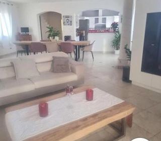  Villa � vendre 6 pi�ces 212 m�