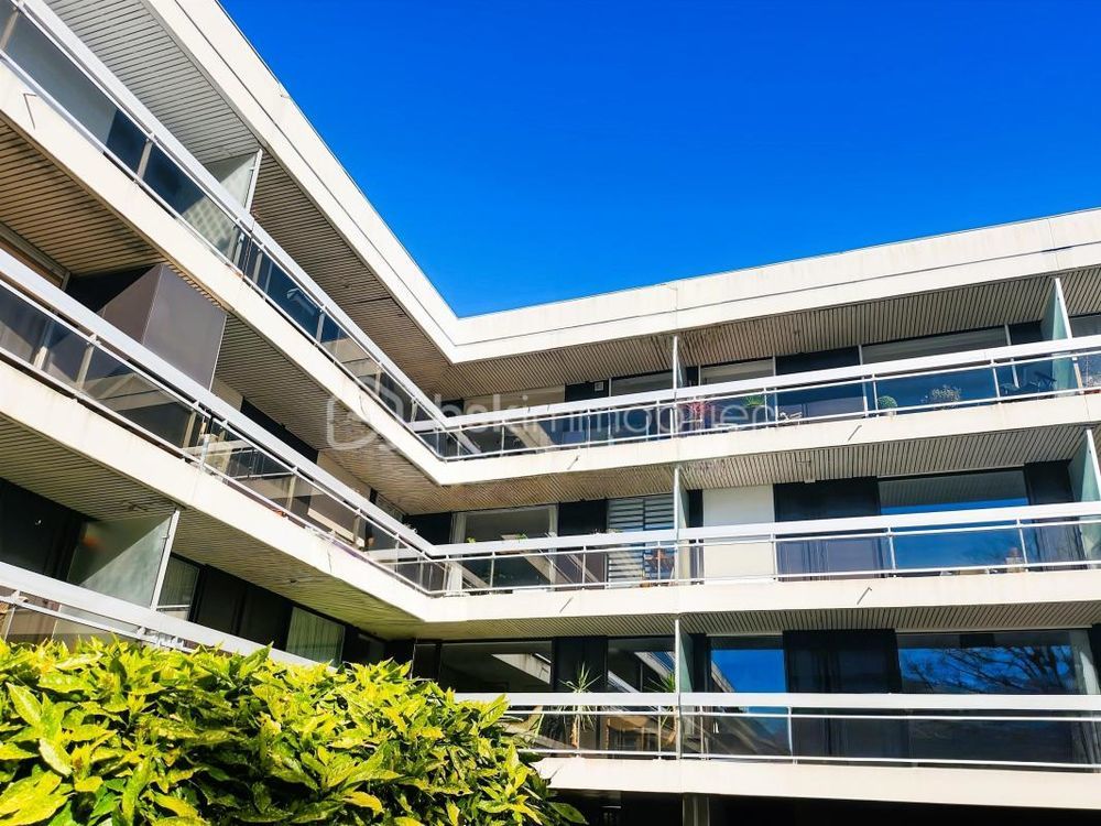 � vendre  Appartement Versailles (78000)