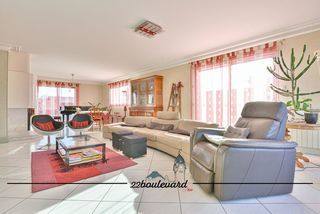  Propri�t�/ch�teau � vendre 6 pi�ces 213 m�