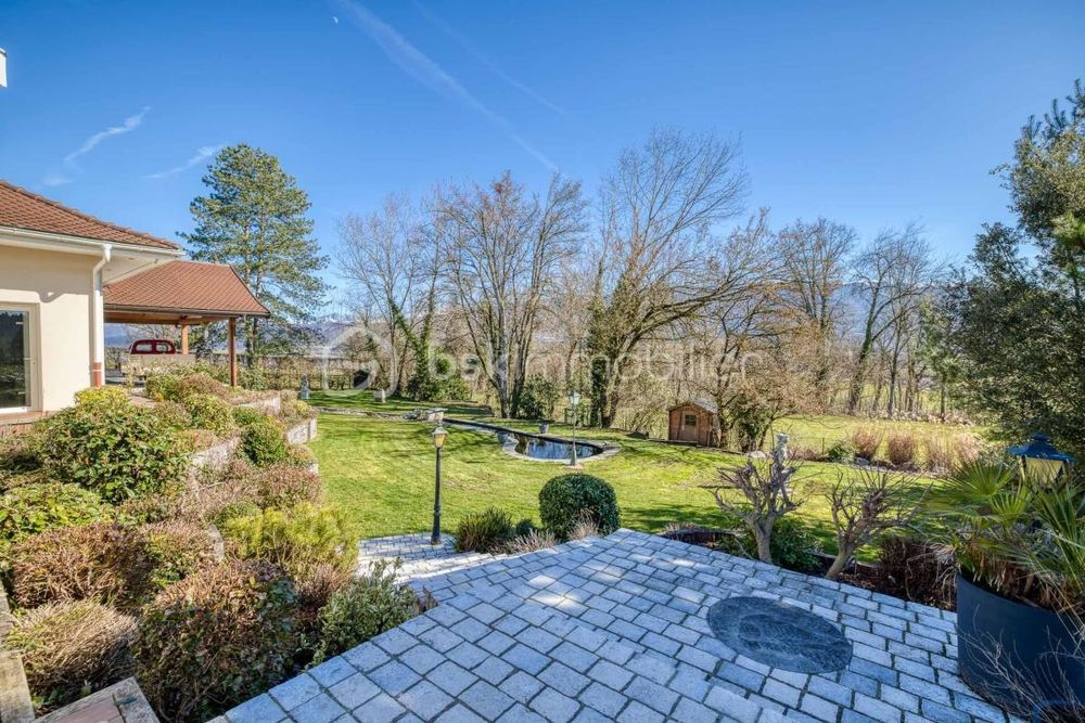 � vendre  Propri�t�/ch�teau Chapeiry (74540)