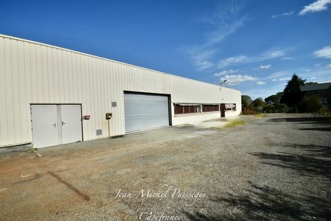 A louer &agrave; SAINT GAUDENS (31), Local Commercial et Industiel de 2400m2 Terrain de 3880m2 9000 31800 Saint gaudens