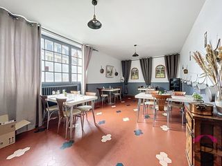  Immeuble � vendre 2 pi�ces 585 m�