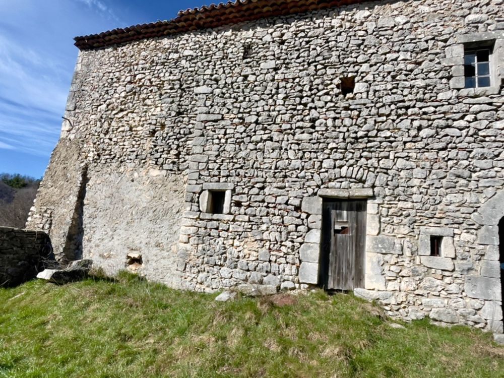 � vendre  Propri�t�/ch�teau Lagarde-d'Apt (84400)