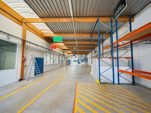 Bureaux et grand espace de stockage 15370 92700 Colombes