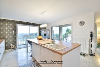  Maison � vendre 8 pi�ces 232 m�