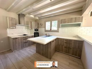  Maison � vendre 8 pi�ces 240 m�