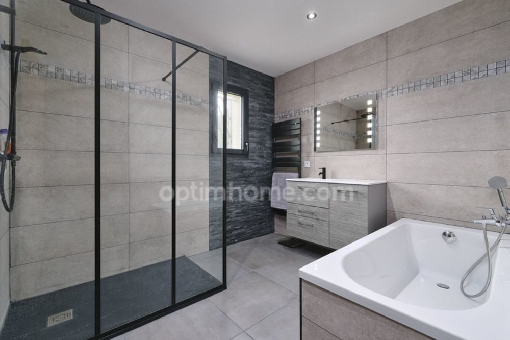 � vendre  Villa Vienne (38200)