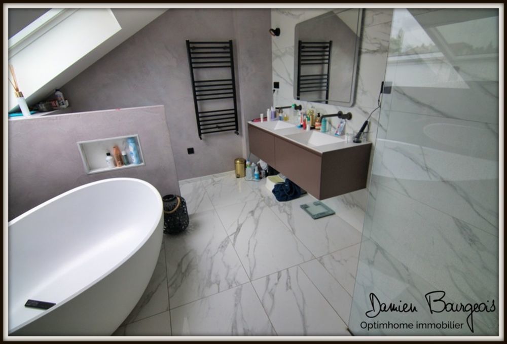 � vendre  Maison Ornex (01210)