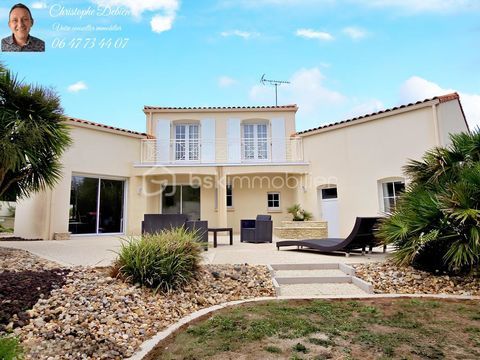   EXCLUSIVIT� � PAVILLON 141 M� + STUDIO 24 M� � PARCELLE CONSTRUCTIBLE 2 592 M� � � MOINS DE 10 MINUTES DES ESSARTS � SAINT-MARTI Maison - 6 pi�ce(s) - 165 m�