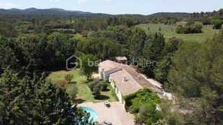  Propri�t�/ch�teau � vendre 9 pi�ces 240 m�