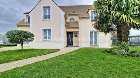   Superbe maison de grand standing a 15mn de Claye Villa - 6 pi�ce(s) - 168 m�