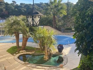  Villa � vendre 7 pi�ces 220 m�