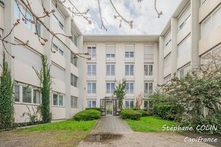  Immeuble � vendre 15 + pi�ces 1700 m�