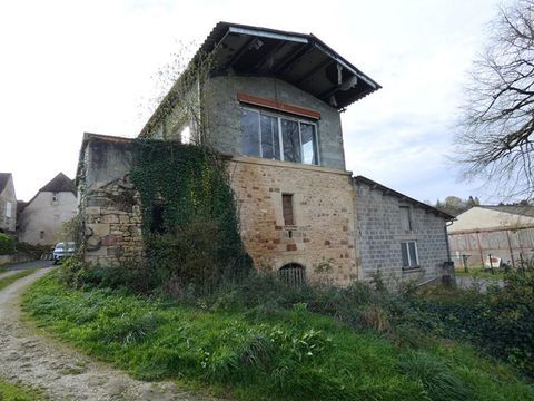   Maison A RENOVER 4 pi�ce(s) 130 m2 / terrain 1500m� Maison - 4 pi�ce(s) - 130 m�