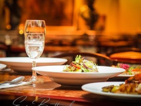 Magnifique restaurant dans le val de Sa&ocirc;ne 864000 69250 Neuville sur saone