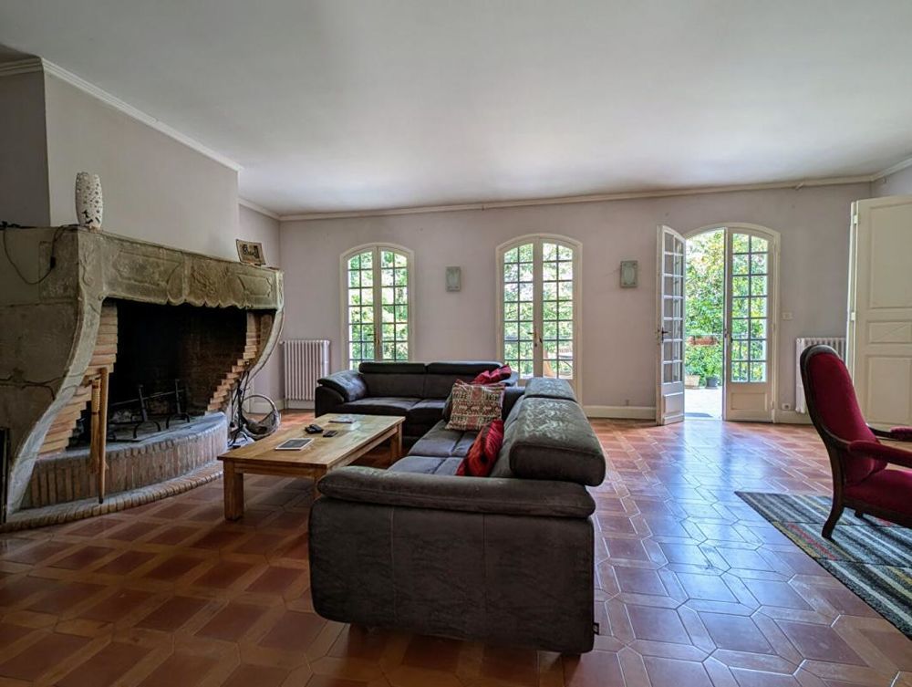 � vendre  Propri�t�/ch�teau Arnaud-Guilhem (31360)