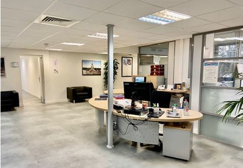 Au pied du Pont de St Cloud, beau plateau lumineux de 445 m&sup2; &agrave; louer 9456 92210 Saint cloud