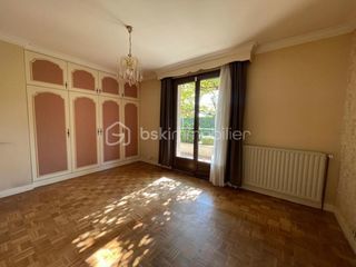  Maison � vendre 10 pi�ces 300 m�