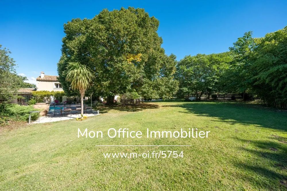 � vendre  Propri�t�/ch�teau Lamanon (13113)