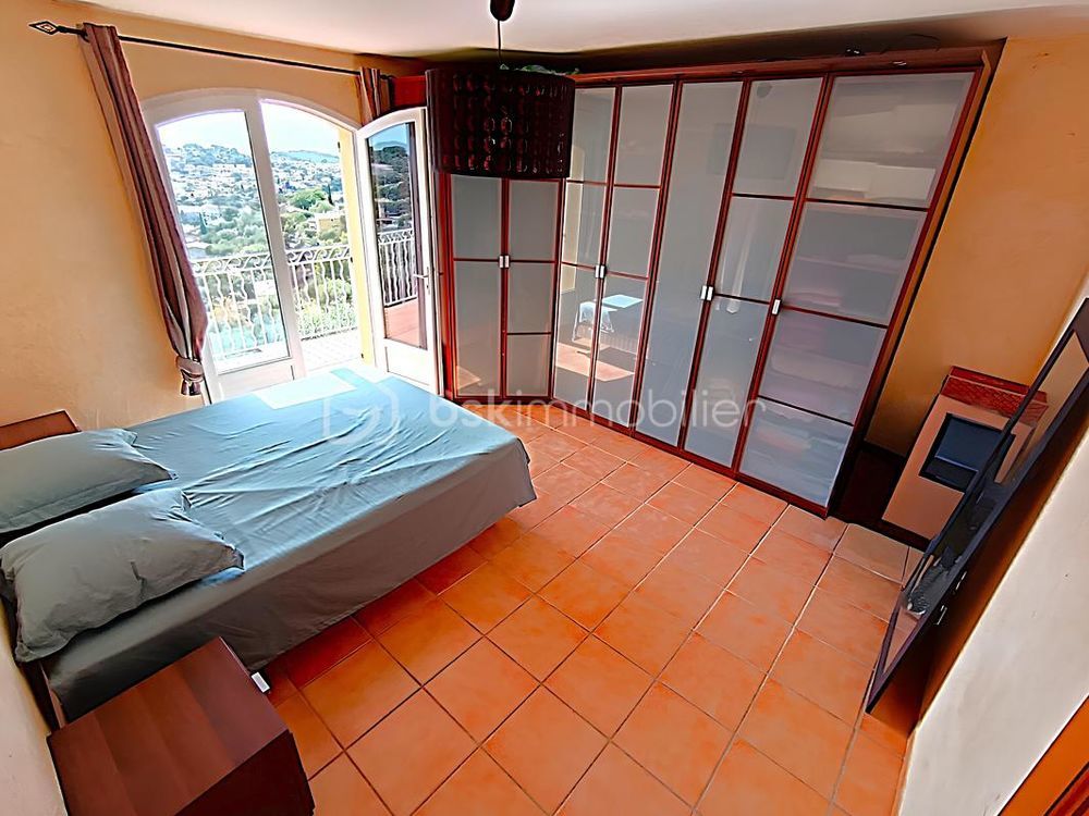 � vendre  Villa Ollioules (83190)