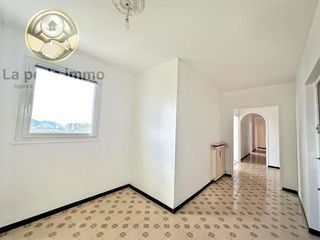  Appartement � vendre 5 pi�ces 106 m�