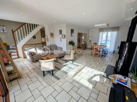   Charmante maison situ�e au calme � BEAUCE 35133 Maison - 6 pi�ce(s) - 147 m�