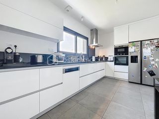  Maison � vendre 5 pi�ces 180 m�