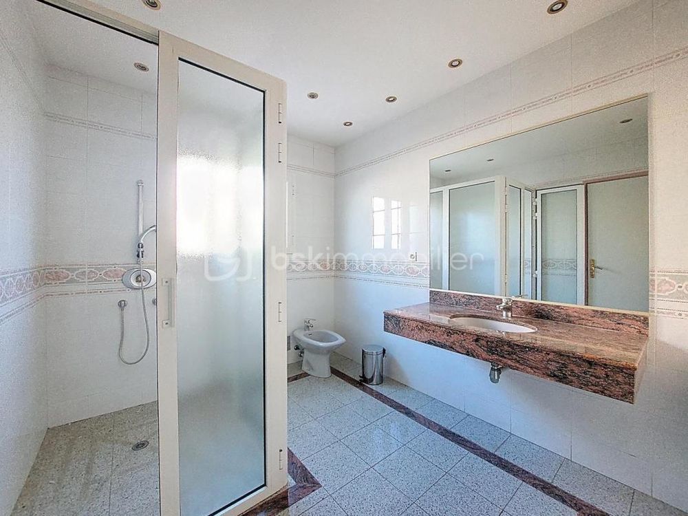 � vendre  Villa Six-Fours-les-Plages (83140)