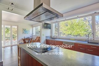  Villa � vendre 6 pi�ces 240 m�