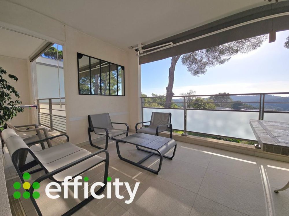 � vendre  Appartement Saint-Rapha�l (83700)