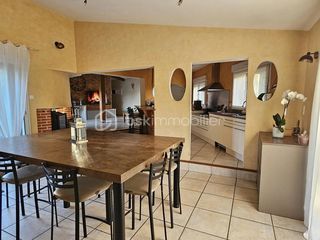  Propri�t�/ch�teau � vendre 12 pi�ces 266 m�