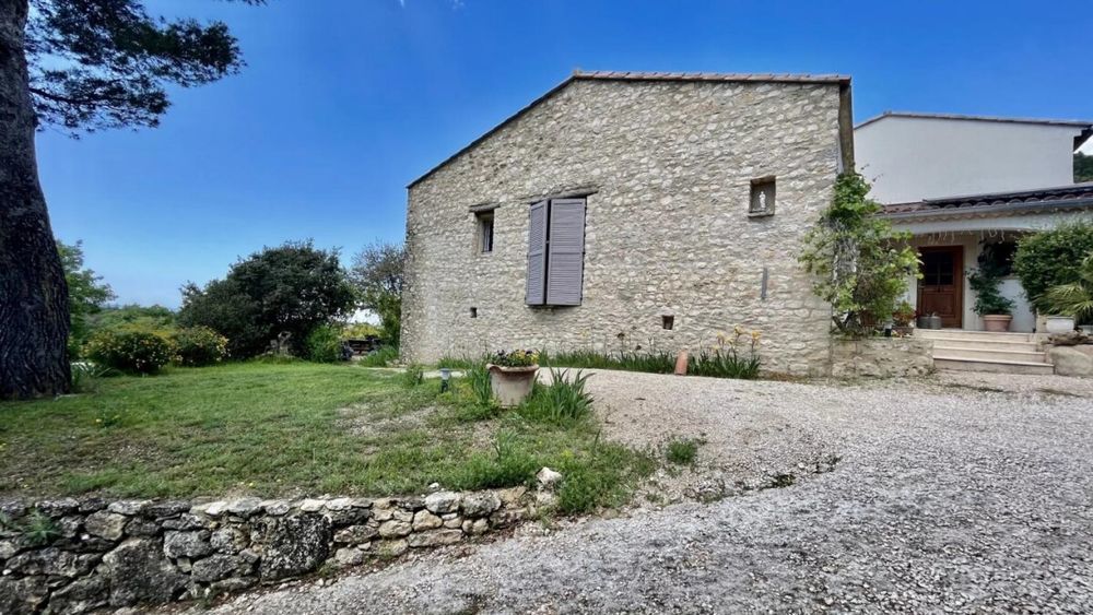 � vendre  Villa Venasque (84210)