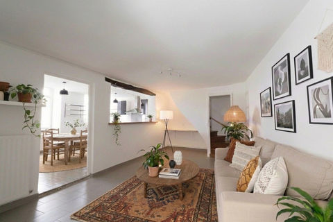   Dpt Yonne (89), � vendre  SAINT VINNEMER Maison r�nov�e 3 chambres + d�pendances 60 m� � Potentiel extension >150 m� � C�ur de v Maison - 5 pi�ce(s) - 89 m�