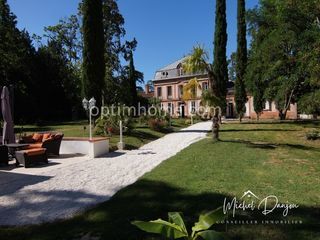  Propri�t�/ch�teau � vendre 15 + pi�ces 684 m�