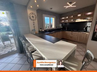  Maison � vendre 9 pi�ces 180 m�