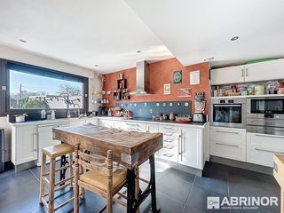  Propri�t�/ch�teau � vendre 6 pi�ces 173 m�