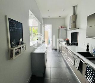  Propri�t�/ch�teau � vendre 7 pi�ces 208 m�