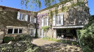  Propri�t�/ch�teau � vendre 10 pi�ces 300 m�